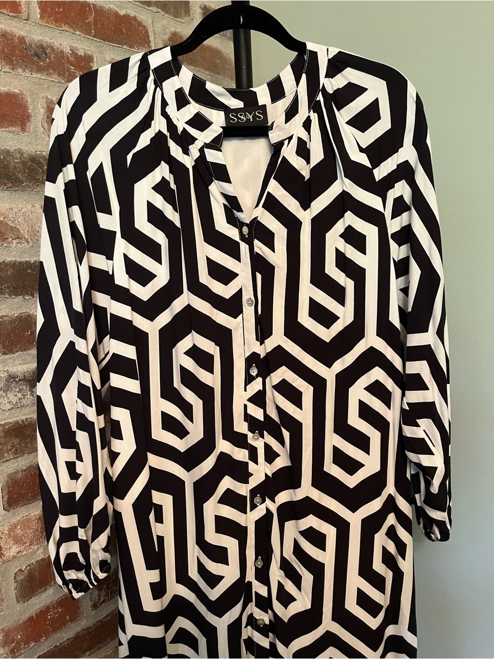 SSYS black and white geometric print button-front shirt midi dress | size small - Picture 2 of 8